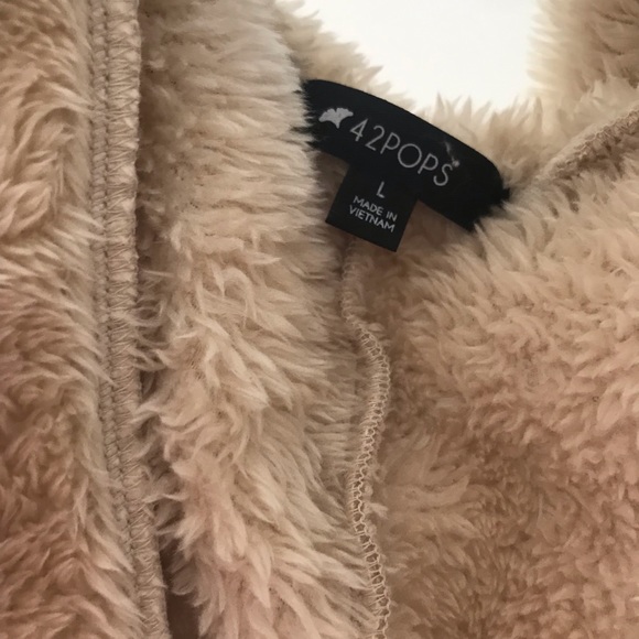 Faux Fur Vest - Picture 4 of 6